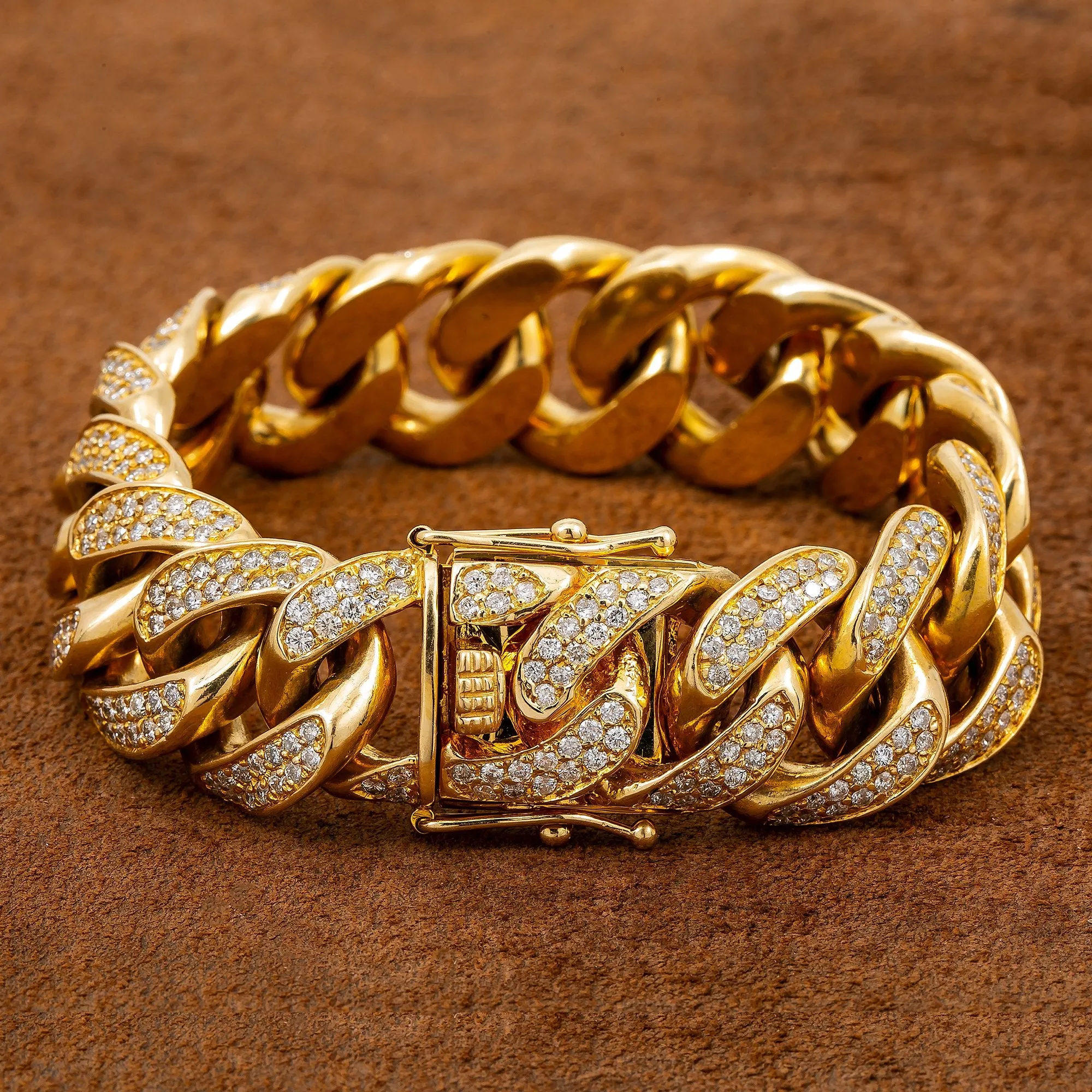 18K Yellow Gold Men's Bracelet With 8.94 CT Diamonds