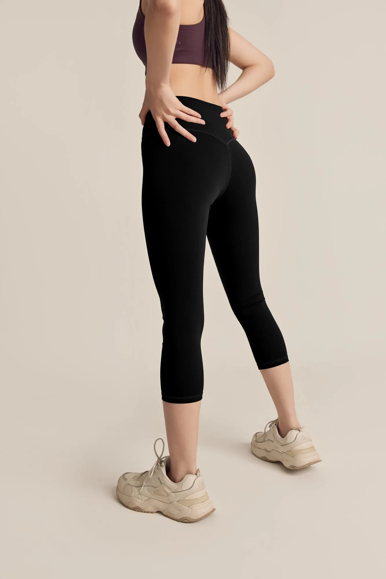 Classic Leggings (Crop 21) in Black Sesame