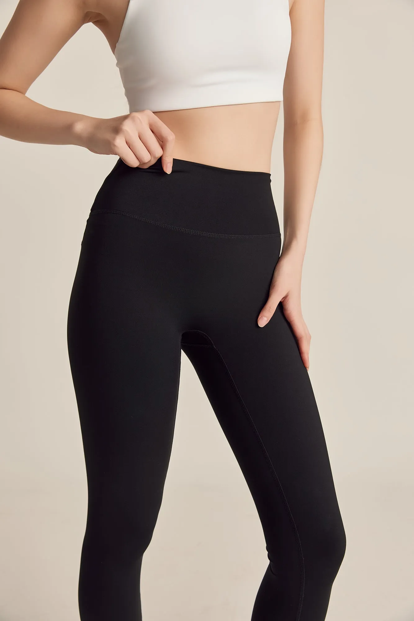 Classic Leggings (Crop 21) in Black Sesame