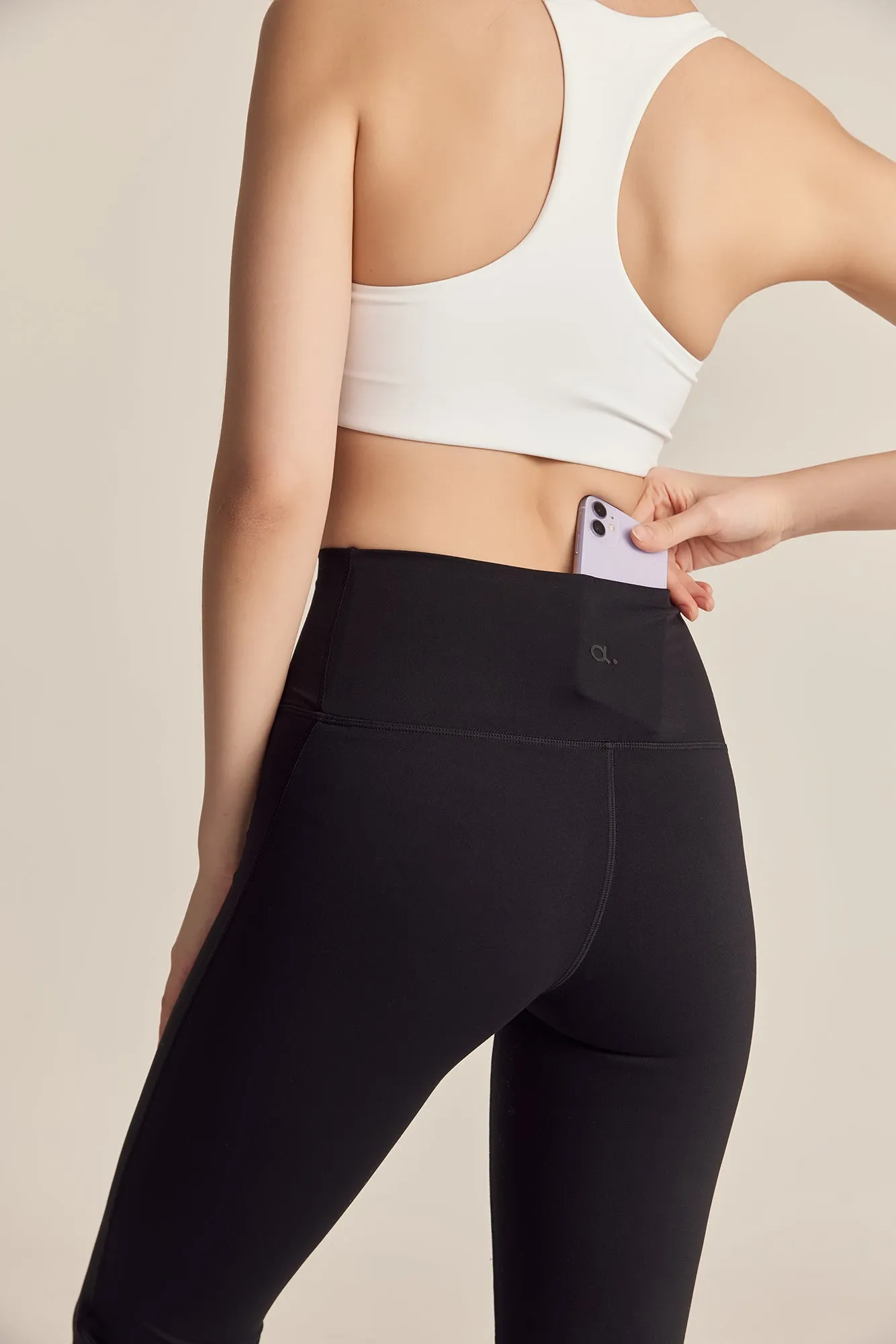 Classic Leggings (Crop 21) in Black Sesame