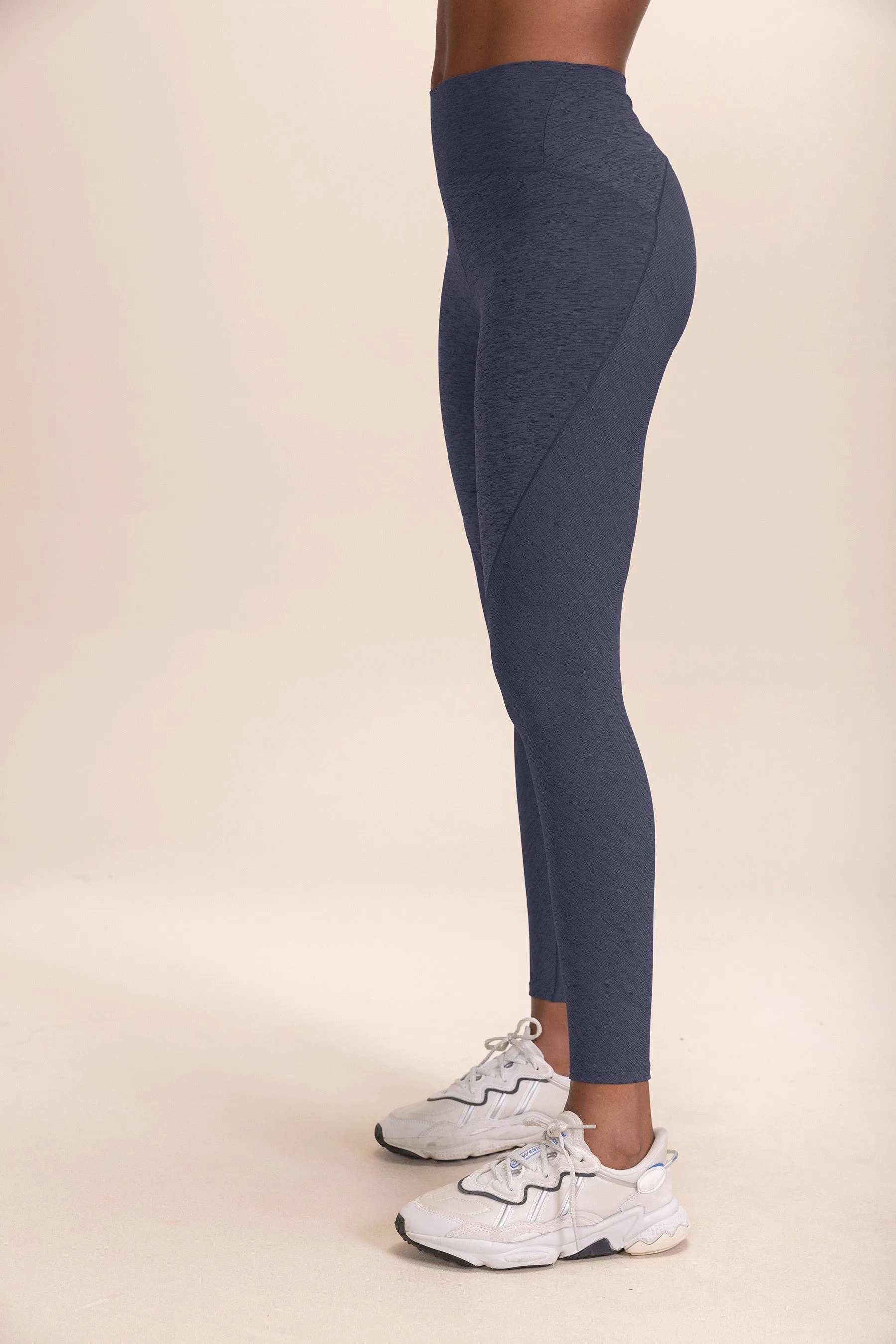 Groove Line Leggings