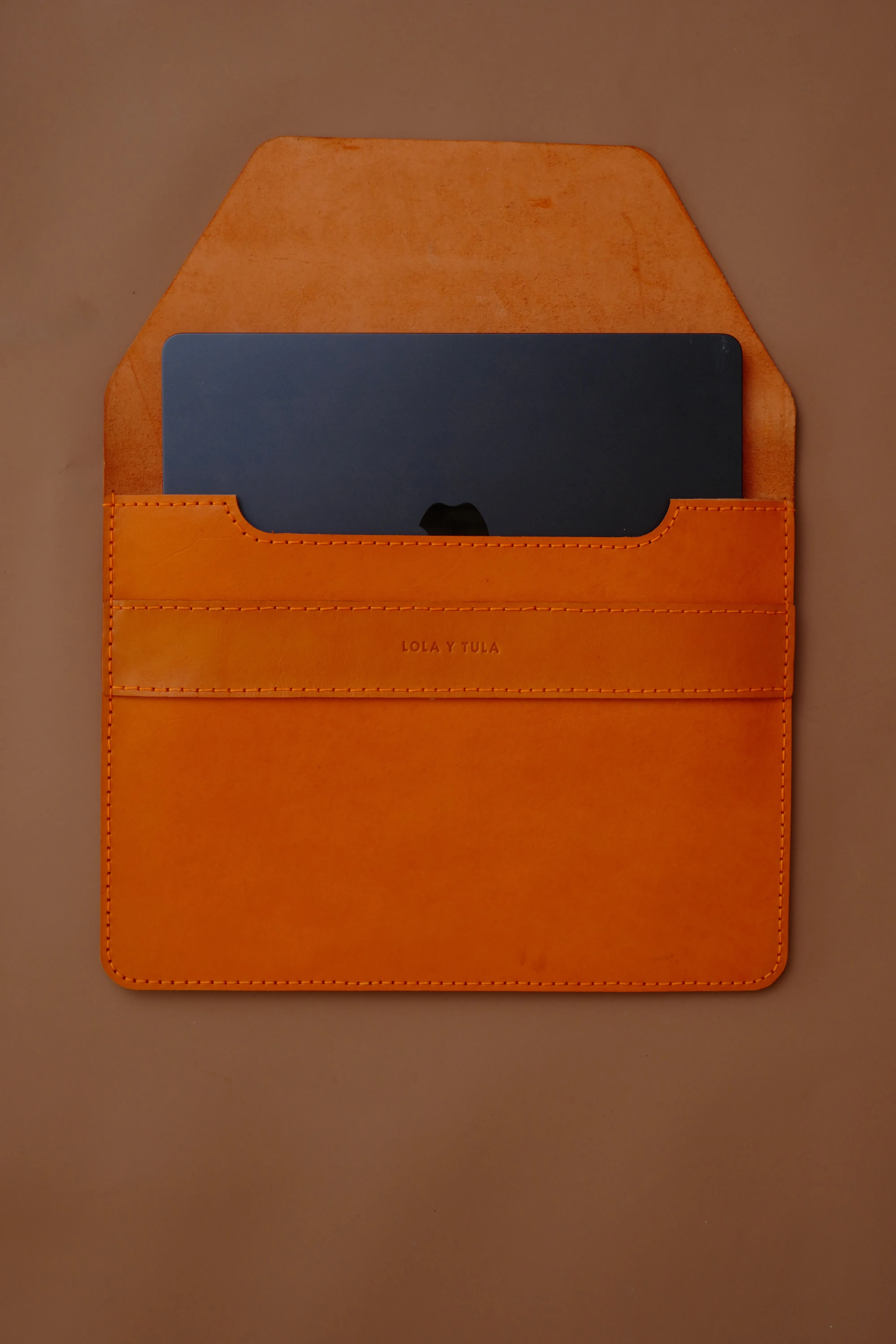 LEATHER LAPTOP SLEEVE // TANGERINE