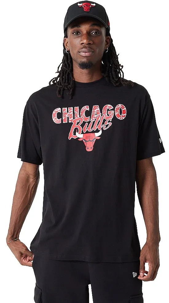 T-Shirt New Era Team Script Oversized NBA Chicago Bulls - Black/Faded Red - men´s