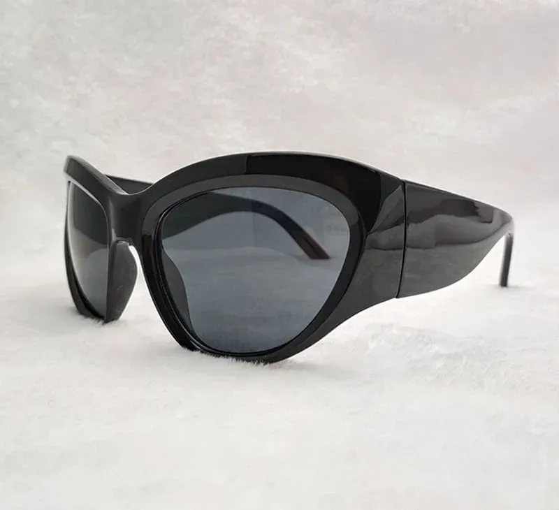 Women's Luxury Sport Punk Style Wrap-Around UV400 Eyewear Sunglasses